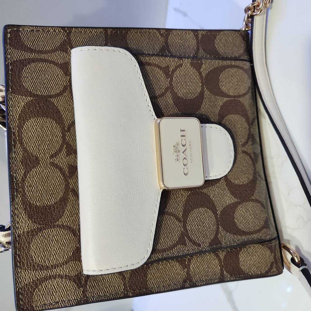 Coach Mini Pepper Crossbody. NWT - Picture 2 of 7